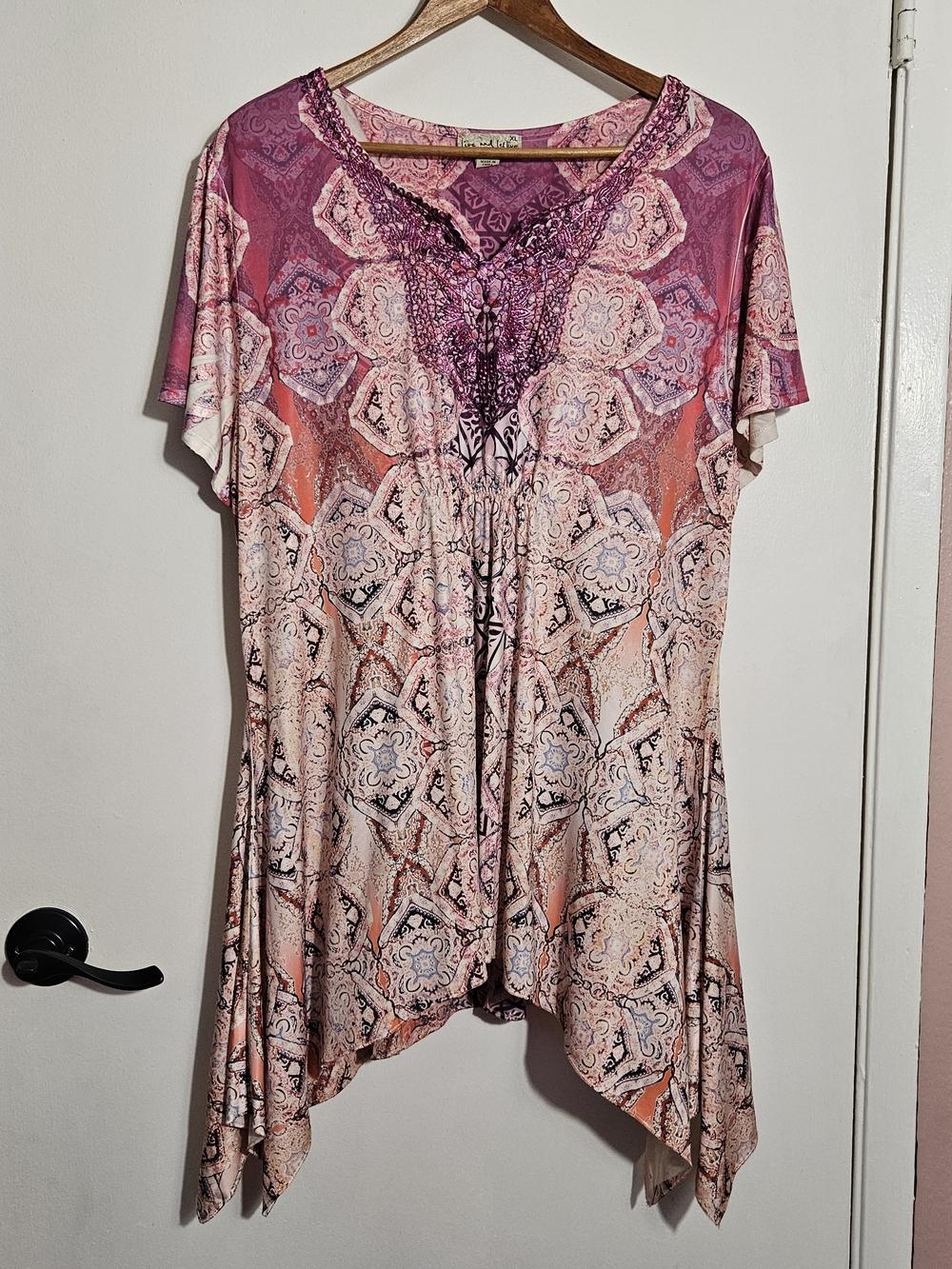 live and let live Pink & Coral Paisley Geometric Short Sleeve Tunic